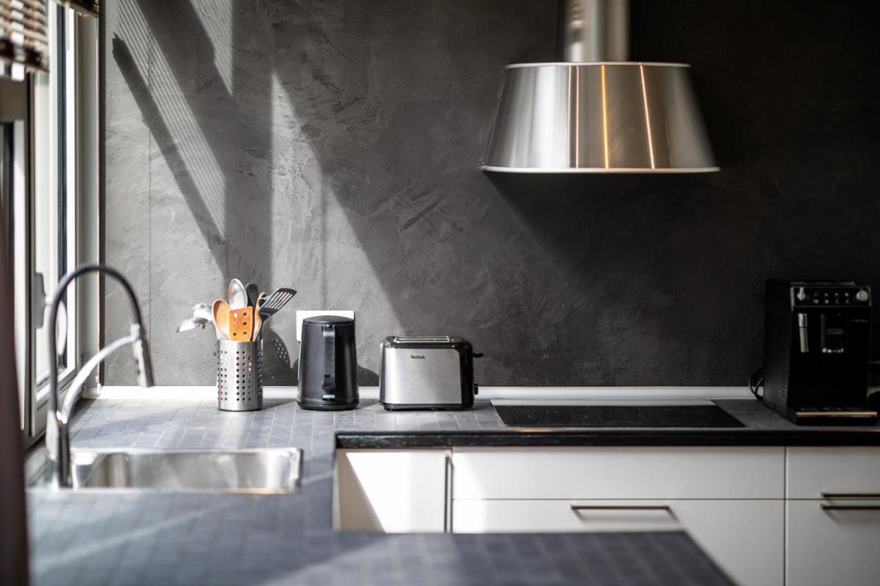 Le Loft Horloger Avec Parking Apartment Besancon Luaran gambar