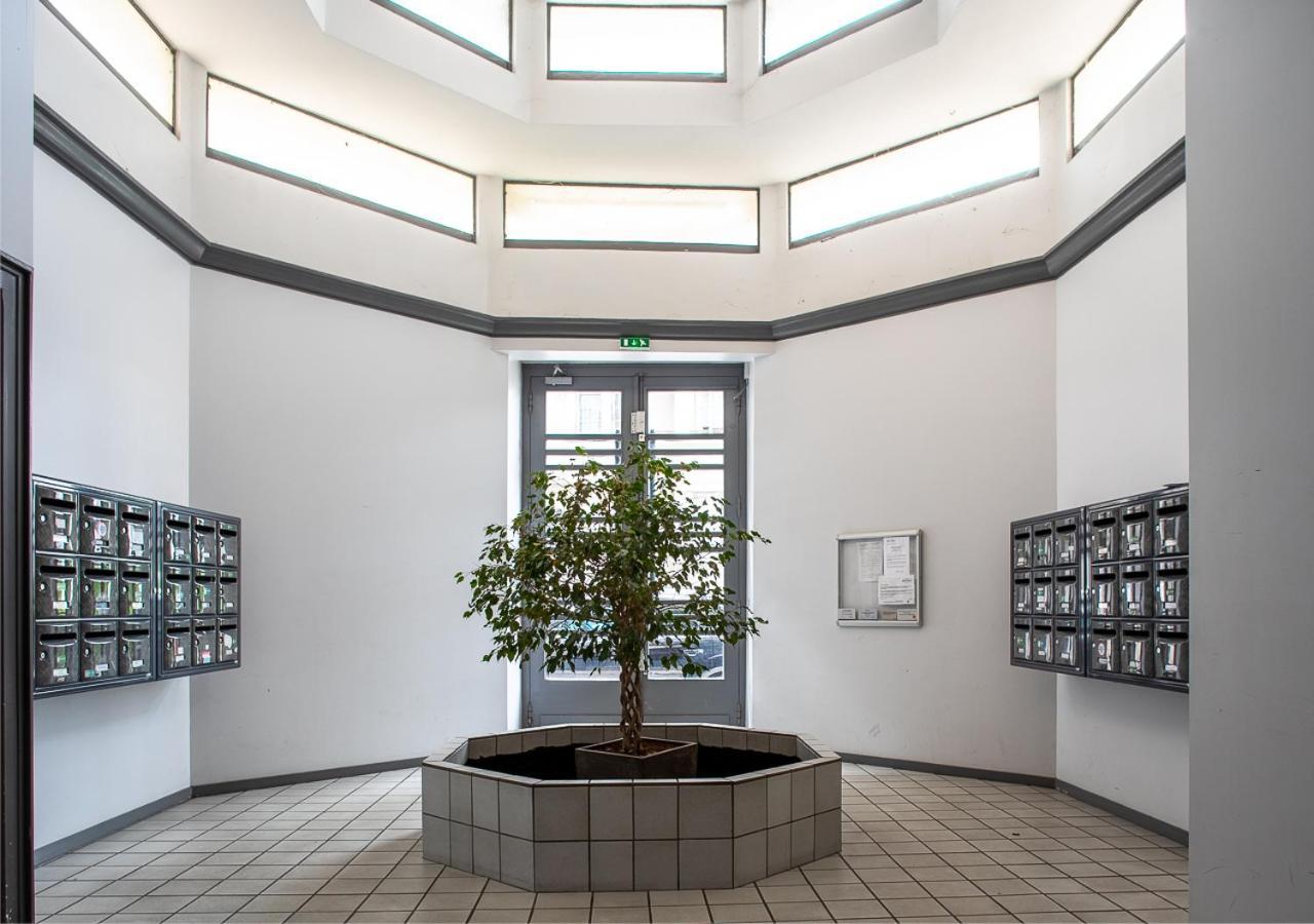 Le Loft Horloger Avec Parking Apartment Besancon Luaran gambar